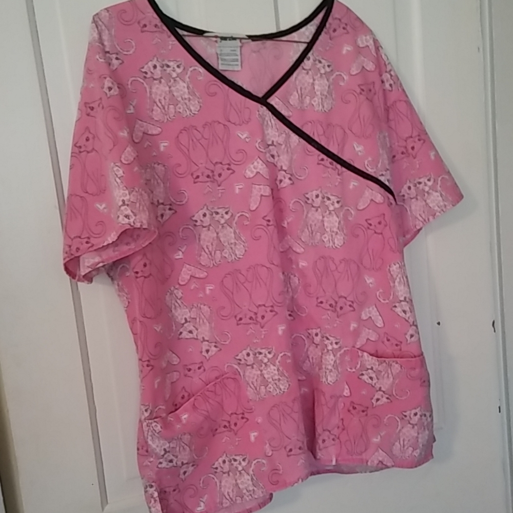2xl scrub top